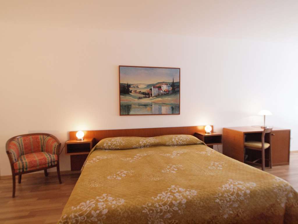 Hotel Residenze Dell'Angelo Locarno Habitación foto